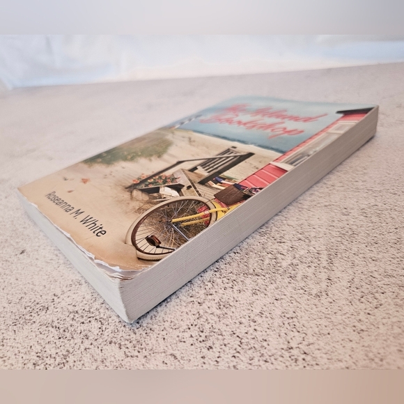 The Island Bookshop Novel by Roseanna M. White, Softcover, Some Wear - Picture 4 of 6